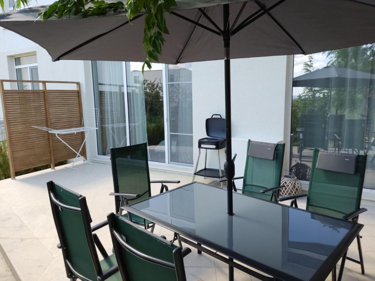 Las Brisas Garden Apartment Бургас Экстерьер фото